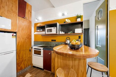 Photo of property in Qba Apartments, 2u/51 Webb Street, Mount Cook, Wellington, 6011