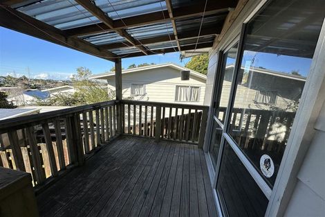 Photo of property in 10 Glenfinn Place, Massey, Auckland, 0614