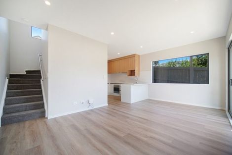 Photo of property in 8 Don Oliver Lane, Glen Eden, 0602
