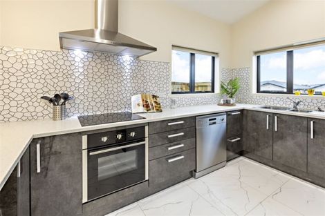 Photo of property in 6 Huamanu Street, Pukekohe, 2120