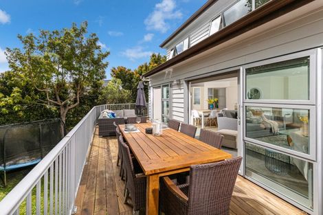 Photo of property in 33 Penzance Road, Mairangi Bay, Auckland, 0630