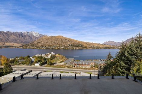 Photo of property in 11 Highlands Close, Queenstown, 9300