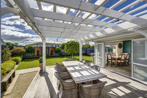 Photo of property in 35 Holyrood Street, Taradale, Napier, 4112