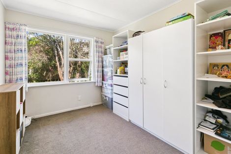 Photo of property in 29 Kahikatea Grove, Paparangi, Wellington, 6037