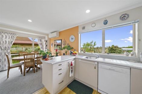 Photo of property in Rangeview Villas, 45/9 Fuller Close, Levin, 5510