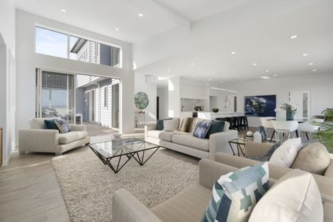 Photo of property in 13 Manawanui Way, Orewa, 0931