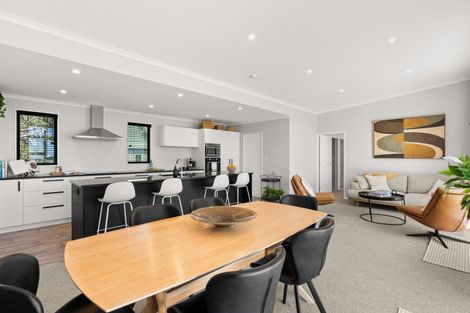 Photo of property in 27 Ferry Road, Martinborough, 5711