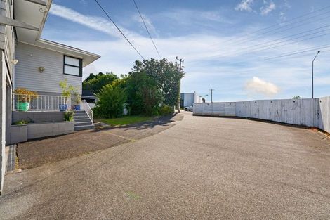 Photo of property in 213 Hobsonville Road, Hobsonville, Auckland, 0618