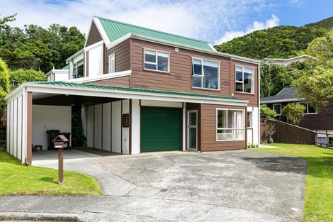 Photo of property in 9 Epping Grove, Karori, Wellington, 6012