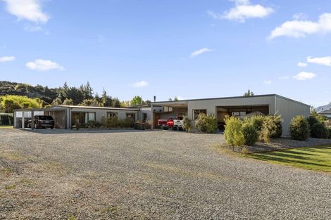 Photo of property in 911 Aubrey Road, Albert Town, Wanaka, 9305