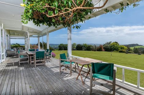 Photo of property in 38 Kaipara View Road, Helensville, 0875