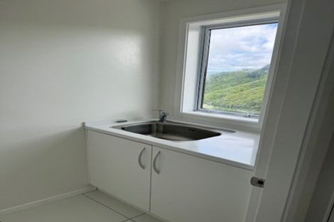 Photo of property in 12 Miles Crescent, Newlands, Wellington, 6037