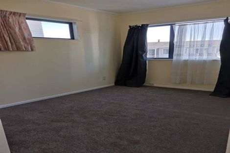 Photo of property in 43 Walworth Avenue, Pakuranga Heights, Auckland, 2010