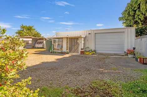 Photo of property in 1 Richardson Street, Woodville, 4920