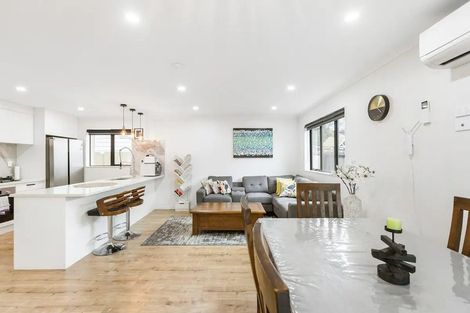 Photo of property in 8b Lynette Place, Mangere, Auckland, 2022