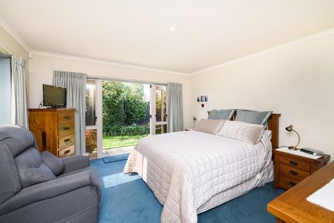 Photo of property in 17 Suffolk Crescent, Feilding, 4702
