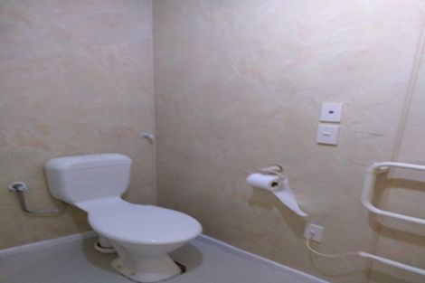 Photo of property in 15 Spenmoor Street, Newlands, Wellington, 6037