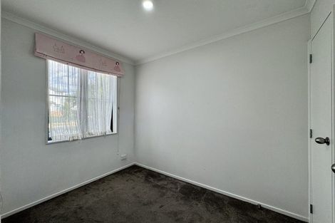 Photo of property in 20 Bellbird Street, Papakura, 2110