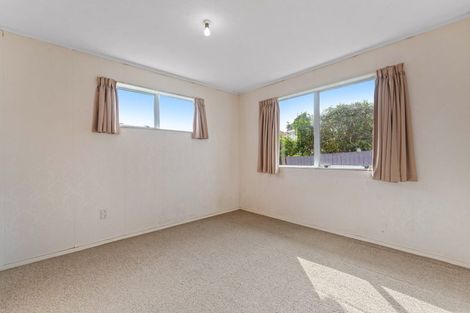 Photo of property in 39 Kohekohe Street, New Lynn, Auckland, 0600