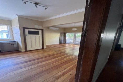 Photo of property in 64 Waipapa Road, Hataitai, Wellington, 6021