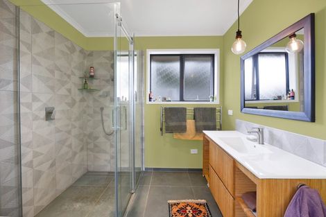 Photo of property in 13 Carthew Street, Okato, 4335