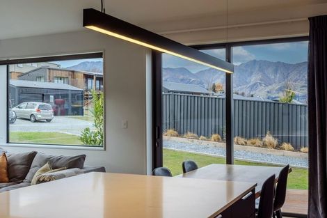 Photo of property in 14 Tomtit Crescent, Lake Hawea, 9382