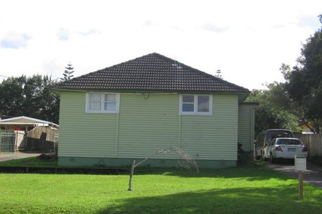 Photo of property in 18 Tahi Terrace, Glen Eden, Auckland, 0602