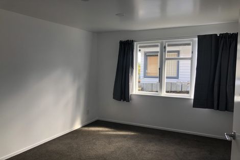 Photo of property in 11 Kotuku Street, Te Atatu Peninsula, Auckland, 0610