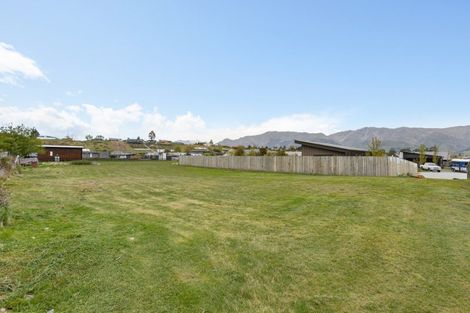 Photo of property in 18 Pennycook Place, Lake Hawea, 9382