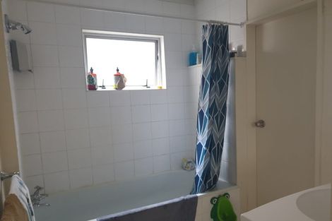 Photo of property in 126u2 Redwood Avenue, Tawa, Wellington, 5028
