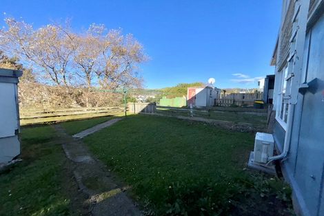 Photo of property in 27-33 Cheshire Street, Cannons Creek, Porirua, 5024