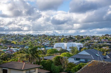 Photo of property in 3a Kowhai Road, Mairangi Bay, Auckland, 0630