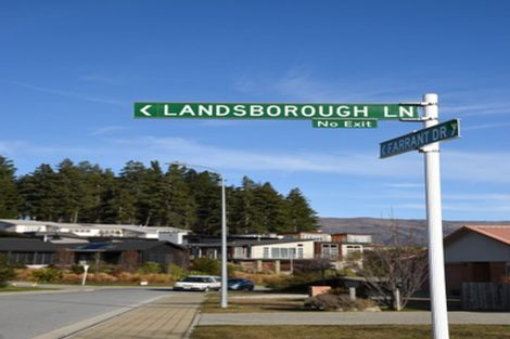 Photo of property in 12 Landsborough Lane, Wanaka, 9305