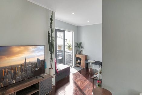 Photo of property in 84 Glengarry Road, Glen Eden, Auckland, 0602