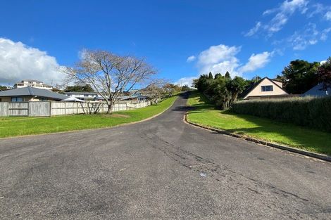 Photo of property in 2 Wouldbank Way, Welcome Bay, Tauranga, 3112