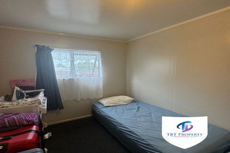 Photo of property in 696 Massey Road, Mangere, Auckland, 2022