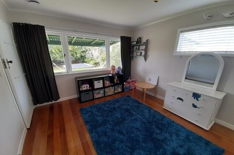 Photo of property in 16 Lancaster Road, Beach Haven, Auckland, 0626