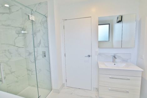 Photo of property in 6/42 Kaikoura Street, Henderson, Auckland, 0612