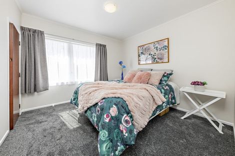 Photo of property in 24 President Avenue, Papakura, 2110