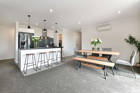 Photo of property in 35 St James Avenue, Helensville, 0800