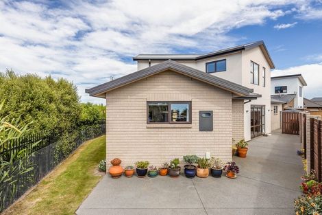 Photo of property in 21 Tangy Loch Lane, Broomfield, Christchurch, 8042