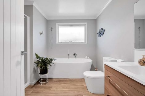 Photo of property in 17 Morrell Street, Tawhero, Whanganui, 4501