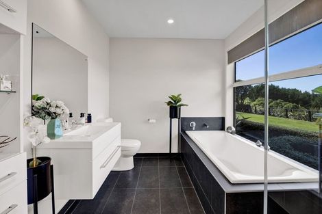 Photo of property in 253 Lwr Pitone Road, Pitone, New Plymouth, 4374