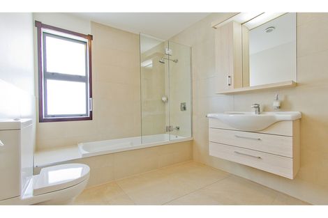 Photo of property in 10 Hei Esplanade, Whitianga, 3510