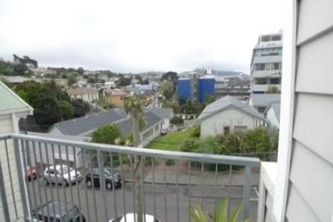 Photo of property in 8e Finlay Terrace, Mount Cook, Wellington, 6021