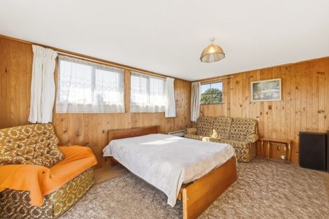 Photo of property in 20 Queens Avenue, Waikuku Beach, 7402