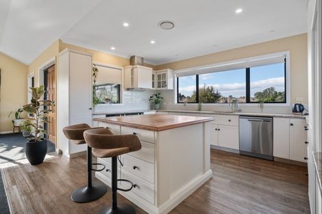 Photo of property in 69f Karamea Street, Whalers Gate, New Plymouth, 4310