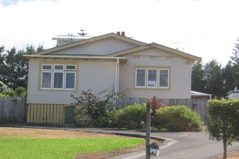 Photo of property in 16 Tahi Terrace, Glen Eden, Auckland, 0602