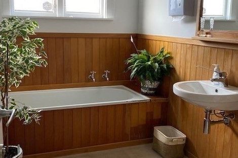 Photo of property in 20 Gamblins Road, Saint Martins, Christchurch, 8022