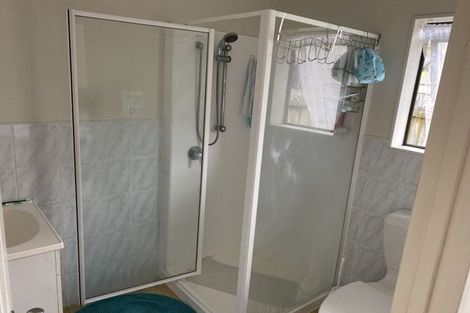 Photo of property in 3 Shah Place, Glen Eden, Auckland, 0602